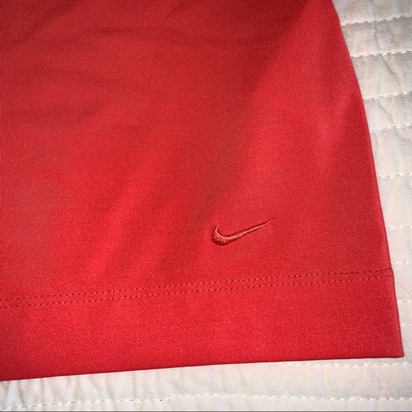 Nike Golf, collared, sleeveless top size medium. - Picture 3 of 9